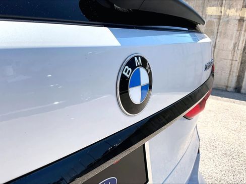 Used 2020 BMW X7 xDrive40i w/ M Sport Package AWD/4WD image 31