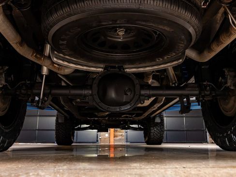 Used 2022 Chevrolet Silverado 1500 LTZ w/ Z71 Off-Road Package image 15