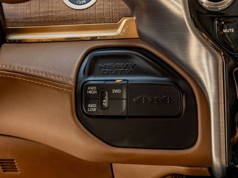 Used 2022 RAM 2500 Limited image 23