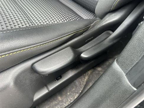 Certified 2025 Chevrolet Trax LT w/ Driver Confidence Package image 37