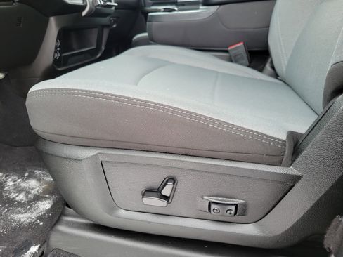 Used 2024 RAM 2500 Big Horn w/ Safety Group image 9