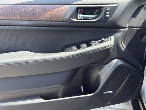 Used 2017 Subaru Outback 2.5i Limited image 20