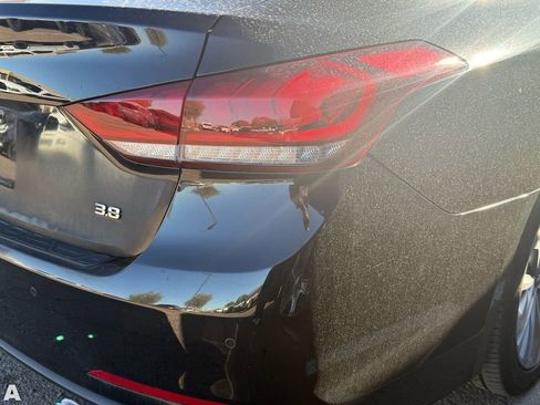 Used 2017 Genesis G80 3.8 w/ Option Group 03 image 10