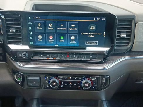Used 2023 Chevrolet Silverado 1500 LTZ w/ LTZ Convenience Package II AWD/4WD image 8