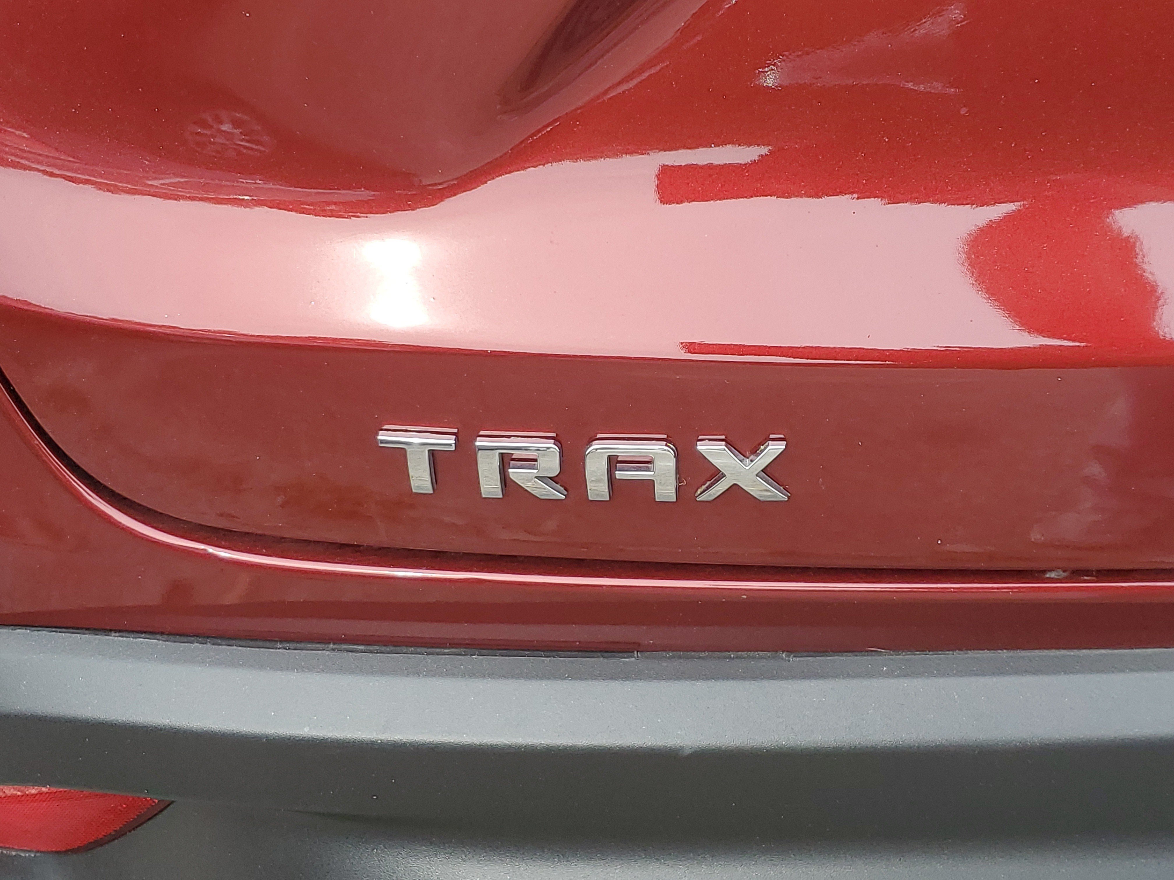 Used 2025 Chevrolet Trax LS FWD image 8