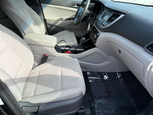 Used 2018 Hyundai Tucson SE FWD image 10