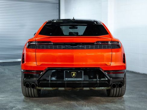 Used 2025 Lamborghini Urus SE AWD/4WD image 4
