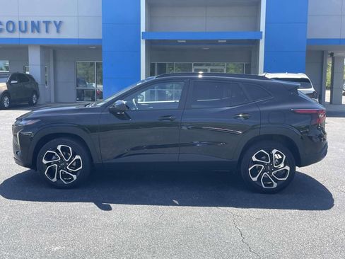 Used 2025 Chevrolet Trax RS w/ Driver Confidence Package image 6