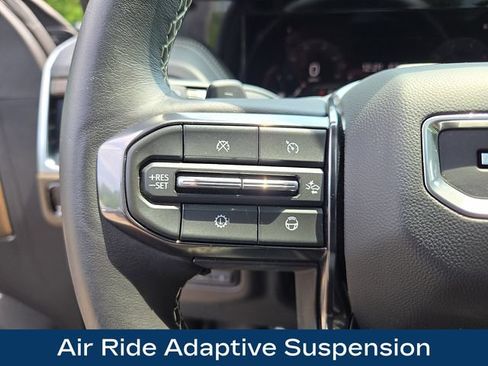Used 2026 GMC Yukon Denali Ultimate AWD/4WD image 7