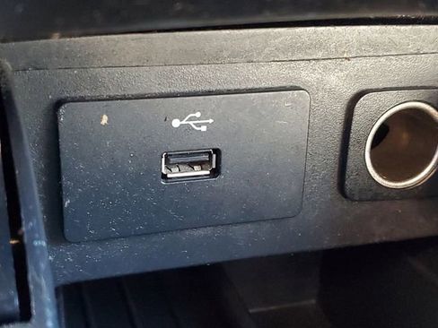 Used 2018 Ford Explorer XLT AWD/4WD image 30