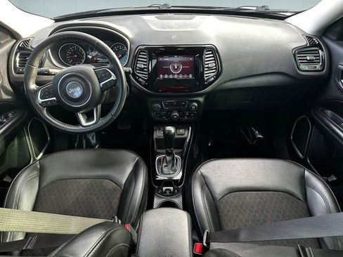 Used 2019 Jeep Compass Latitude FWD image 25