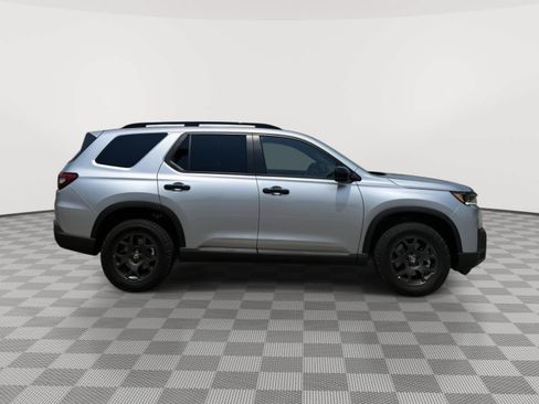 Used 2026 Honda Pilot TrailSport image 7