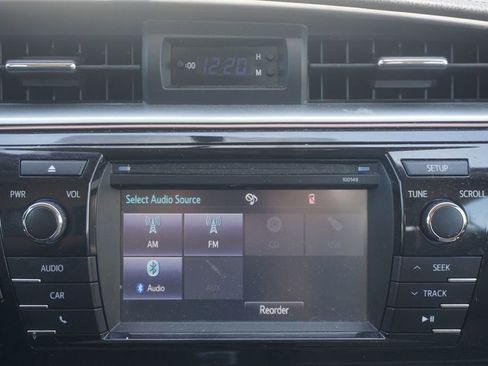 Used 2015 Toyota Corolla LE FWD image 7