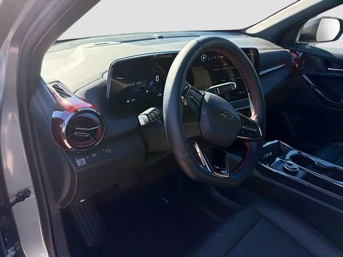 Certified 2026 Chevrolet Equinox RS image 9