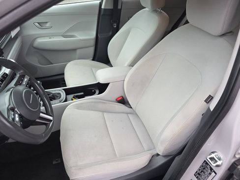 Used 2024 Hyundai Kona SEL FWD image 11