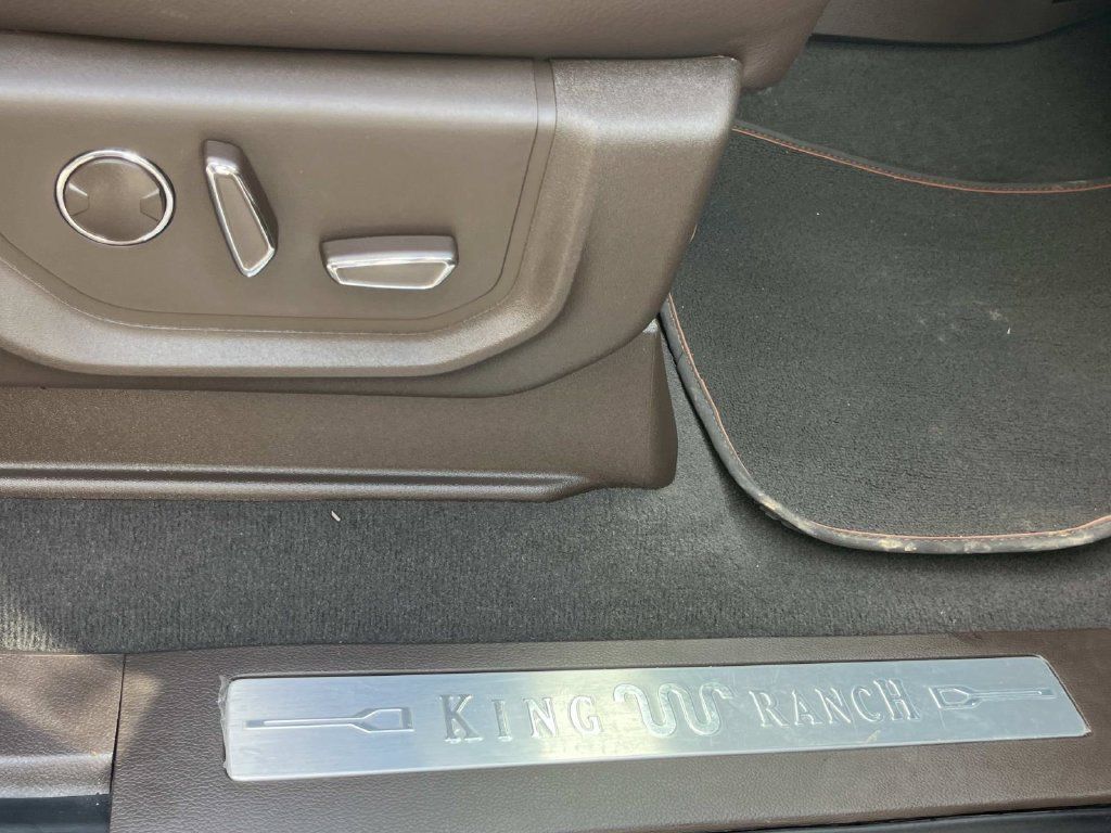Used 2022 Ford F350 King Ranch w/ King Ranch Ultimate Package AWD/4WD image 30