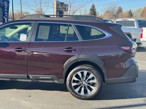 Used 2024 Subaru Outback Limited AWD/4WD image 11