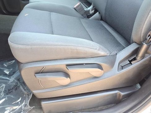 Used 2016 Chevrolet Silverado 1500 LT AWD/4WD image 10