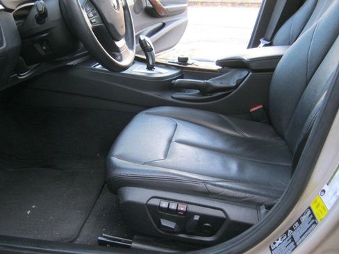 Used 2013 BMW 328i xDrive Sedan image 9