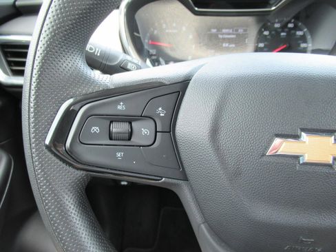 Used 2023 Chevrolet TrailBlazer LT AWD/4WD image 22