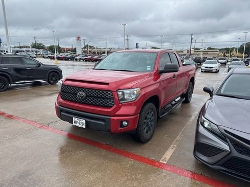 Used 2021 Toyota Tundra SR5 w/ SX Package image 3