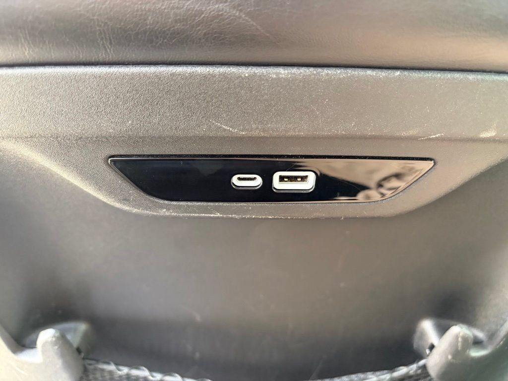 Certified 2025 Chrysler Pacifica Select FWD image 13