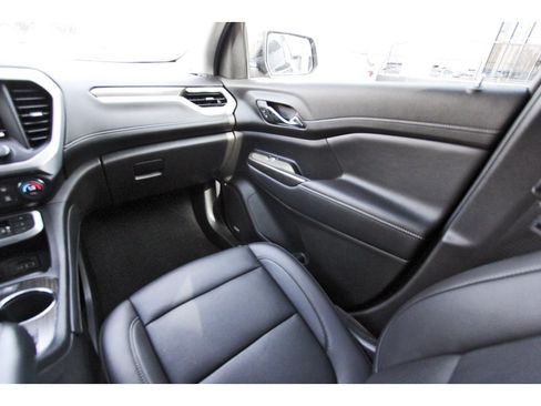 Used 2021 GMC Acadia SLT w/ Elevation Edition FWD image 11