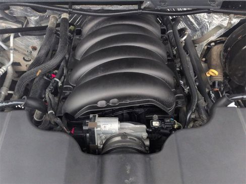 Used 2018 GMC Sierra 1500 SLE w/ SLE Value Package image 31