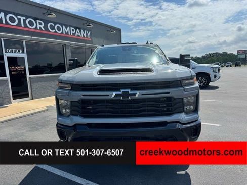 Used 2024 Chevrolet Silverado 2500 Custom w/ Custom Value Package AWD/4WD image 15