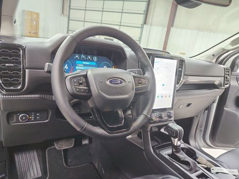 New 2026 Ford Ranger Lariat w/ FX4 Off-Road Package image 18