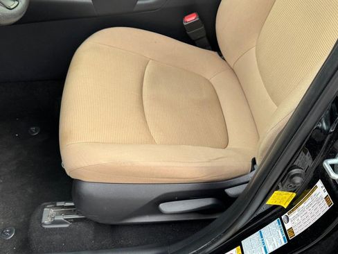 Used 2019 Toyota RAV4 LE image 23