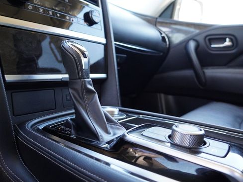 Certified 2024 INFINITI QX80 Luxe image 16