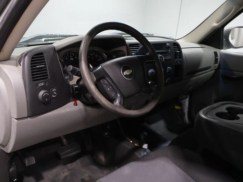 Used 2013 Chevrolet Silverado 2500 W/T w/ Snow Plow Prep Package AWD/4WD image 16