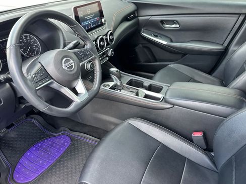 Used 2023 Nissan Sentra SR w/ SR Premium Package FWD image 9