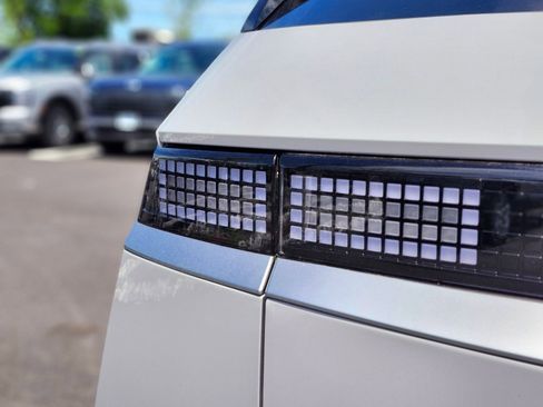 New 2026 Hyundai Ioniq 5 SE AWD/4WD image 9