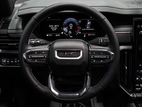 New 2026 GMC Acadia AT4 w/ LPO, Floor Liner Package AWD/4WD image 31