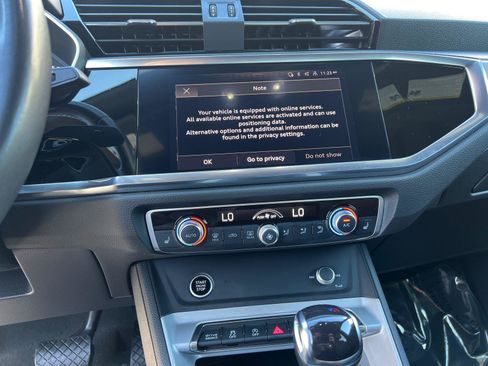 Used 2022 Audi Q3 2.0T Premium w/ Convenience Package image 29