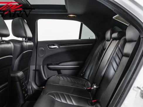 Used 2023 Chrysler 300 C RWD image 42