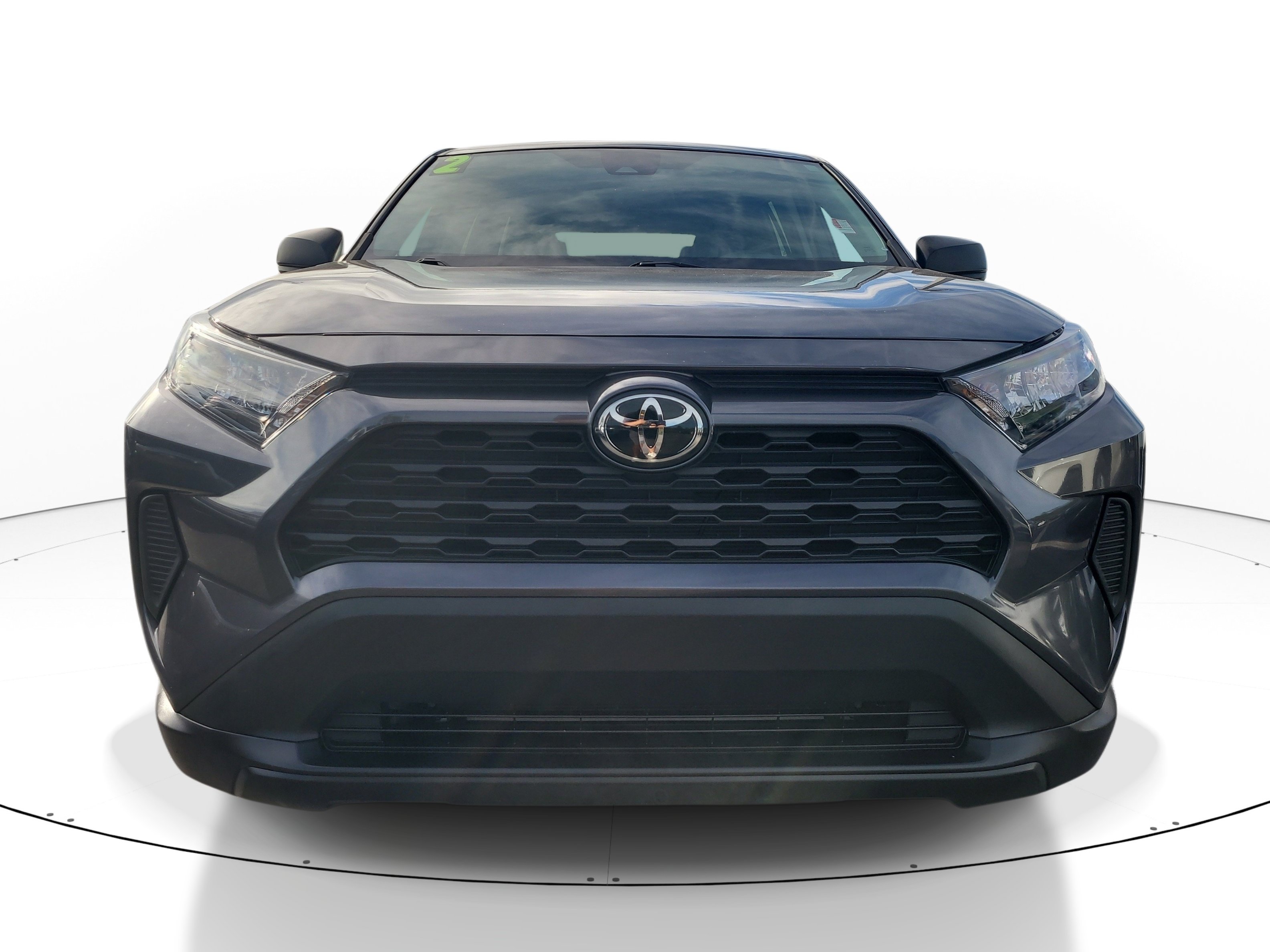 Used 2022 Toyota RAV4 LE FWD image 2