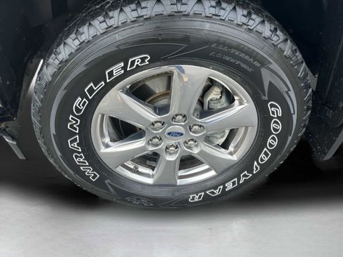 Used 2019 Ford F150 Lariat image 13