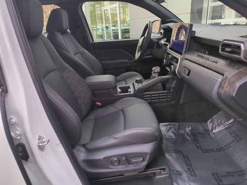 Used 2024 Toyota Tacoma Limited AWD/4WD image 27