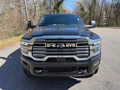 New 2026 RAM 4500 4x4 Crew Cab DRW w/ Laramie Trim Package image 4