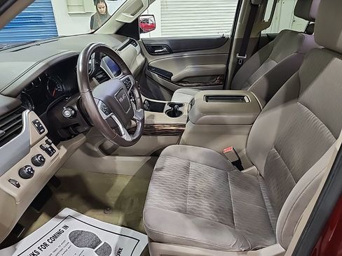Used 2017 GMC Yukon SLE w/ SLE Value Package AWD/4WD image 9