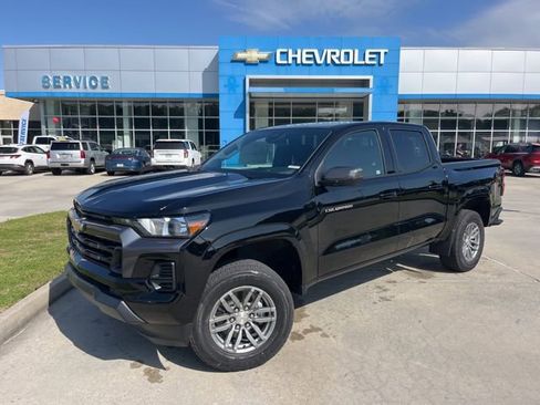 New 2026 Chevrolet Colorado LT RWD image 2