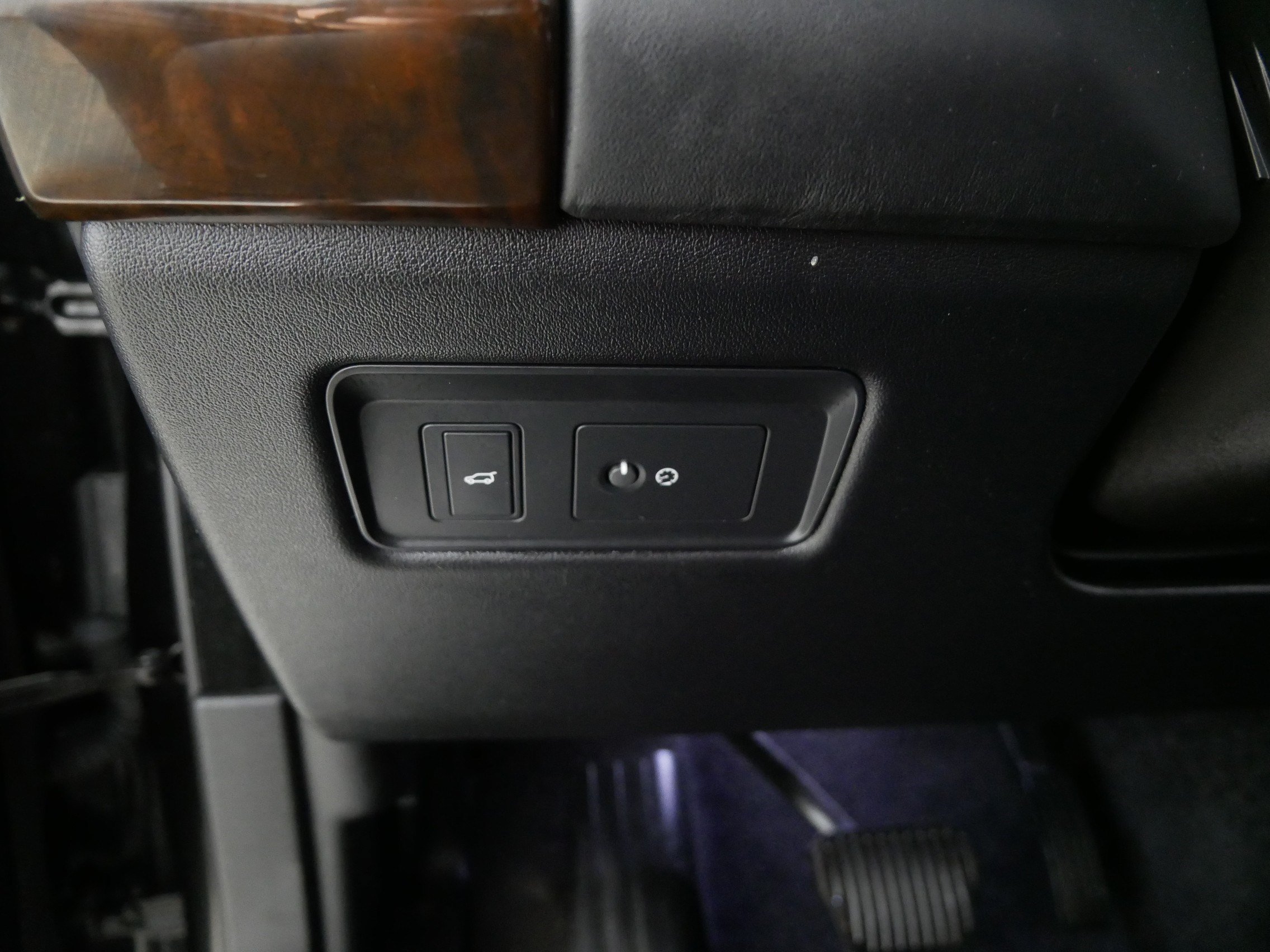 Used 2020 Land Rover Range Rover HSE AWD/4WD image 26