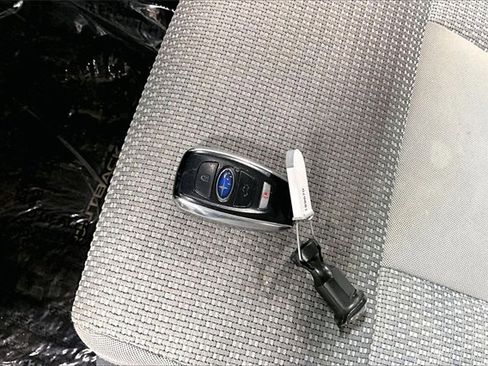 Used 2020 Subaru Outback Premium image 31