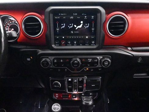 Used 2020 Jeep Wrangler Unlimited Rubicon image 25