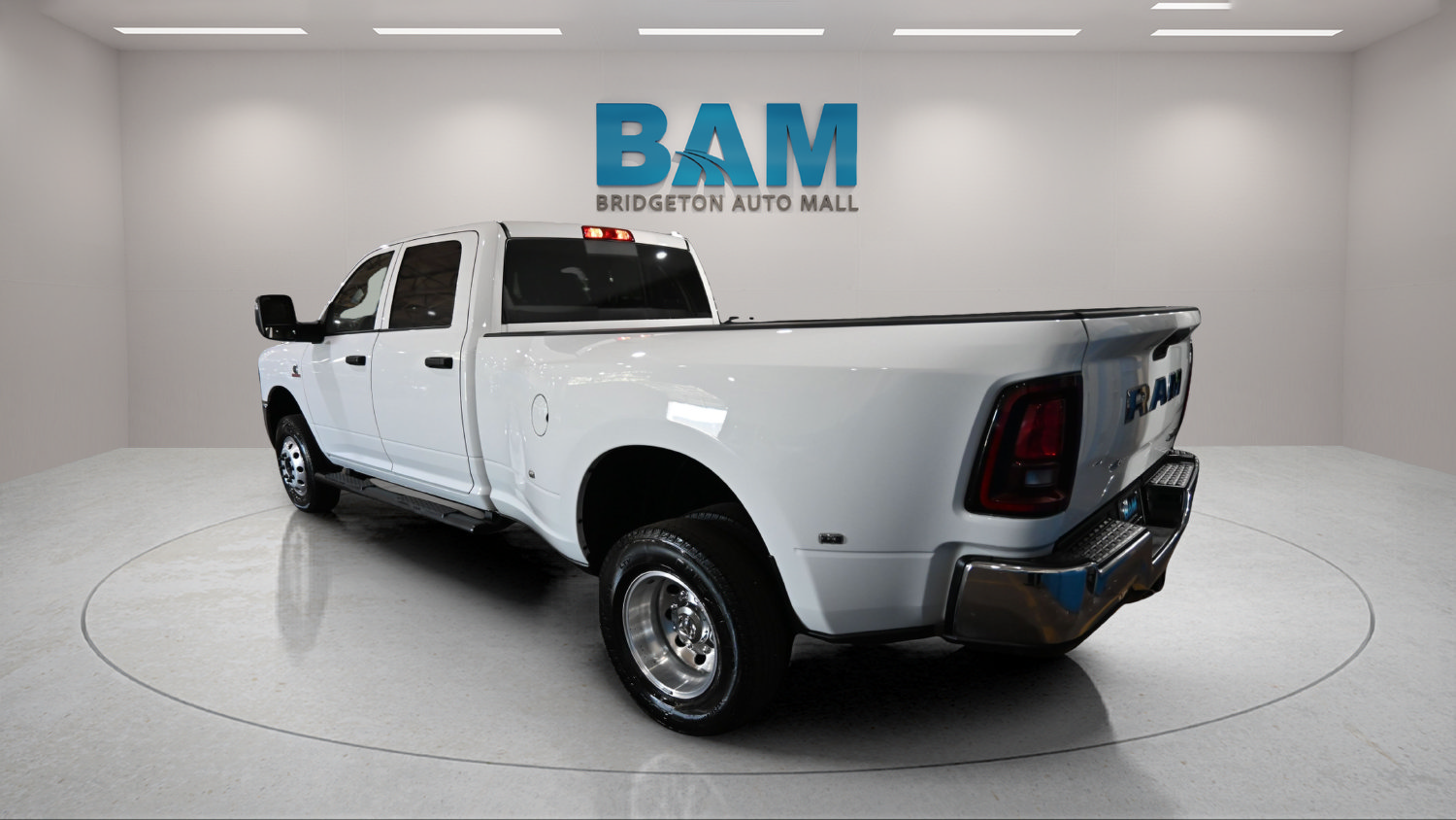 Used 2026 RAM 3500 Tradesman AWD/4WD image 4