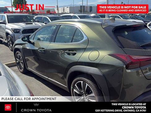 Used 2025 Lexus UX 300h FWD image 6