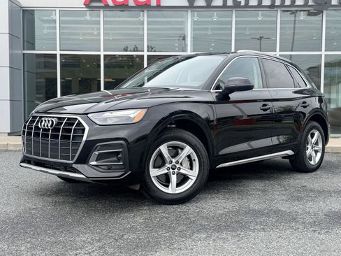Certified 2024 Audi Q5 Premium AWD/4WD image 2